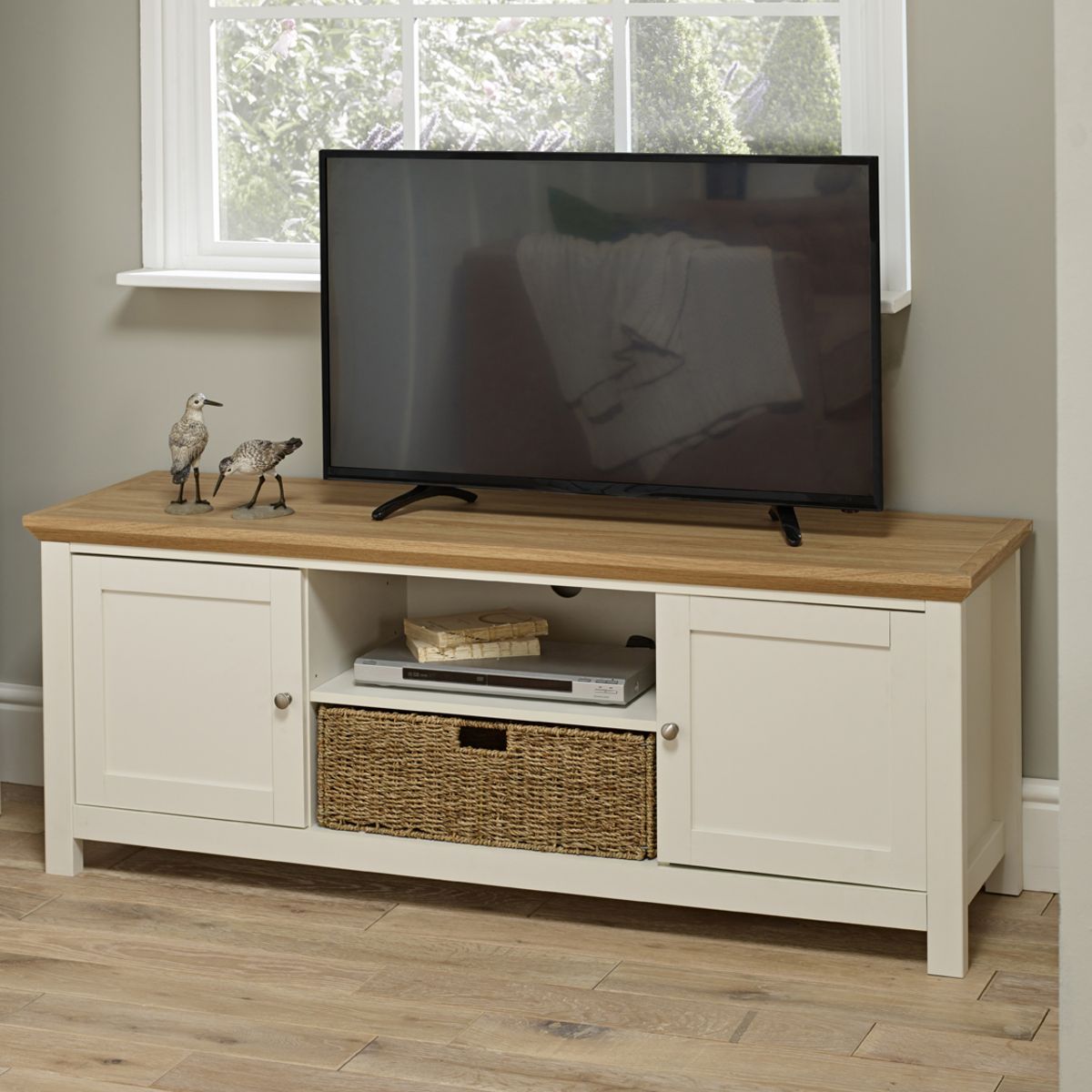 Cotsowold TV Unit Cream