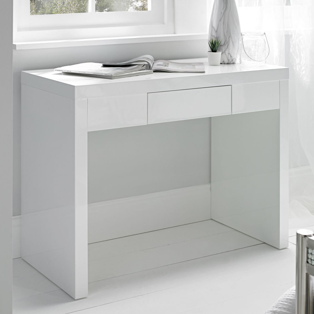 Puro Dressing Table White