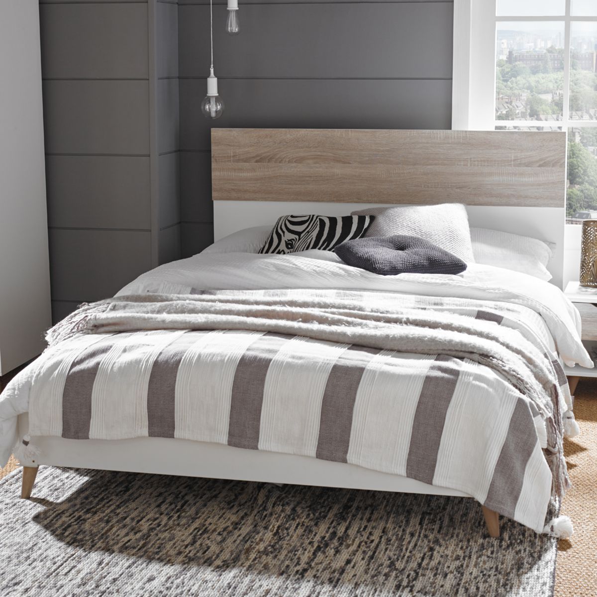 Stockholm 4.6 Double Bed White-Oak